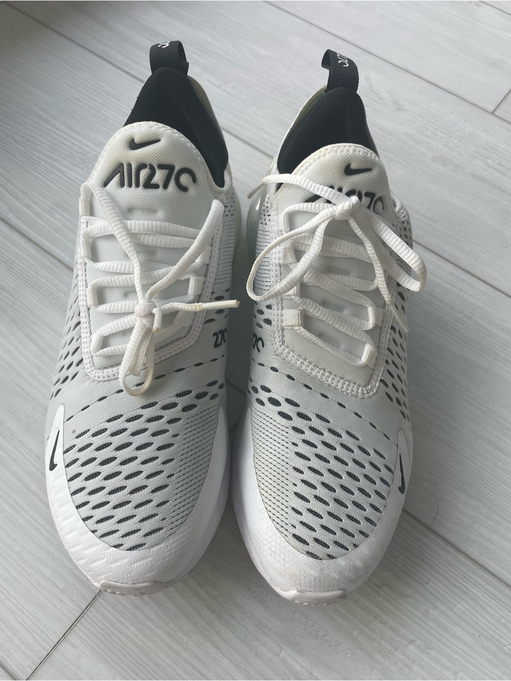 Nike Air270 Women’s Running Shoes - White/Black size 9